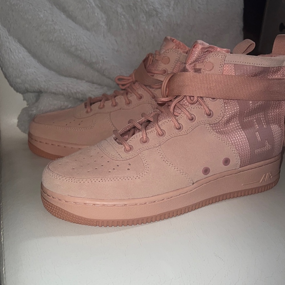 COPY - Nike Air Force utility new never worn
